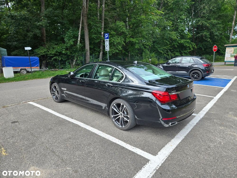 BMW Seria 7 740d xDrive - 6