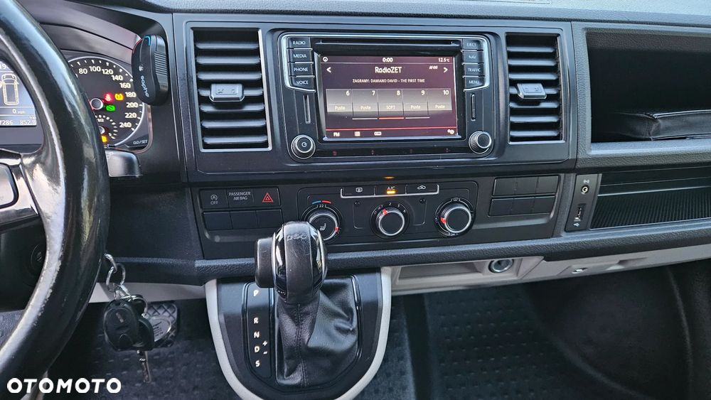 Volkswagen Transporter T6 2,0TDI 150KM DSG L2 Długi Klima Webasto Tempomat Hak - 17