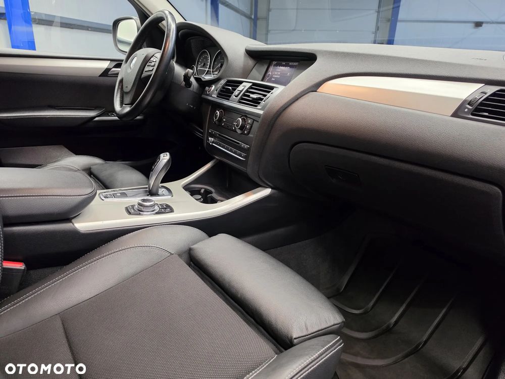 BMW X3 xDrive20d - 23