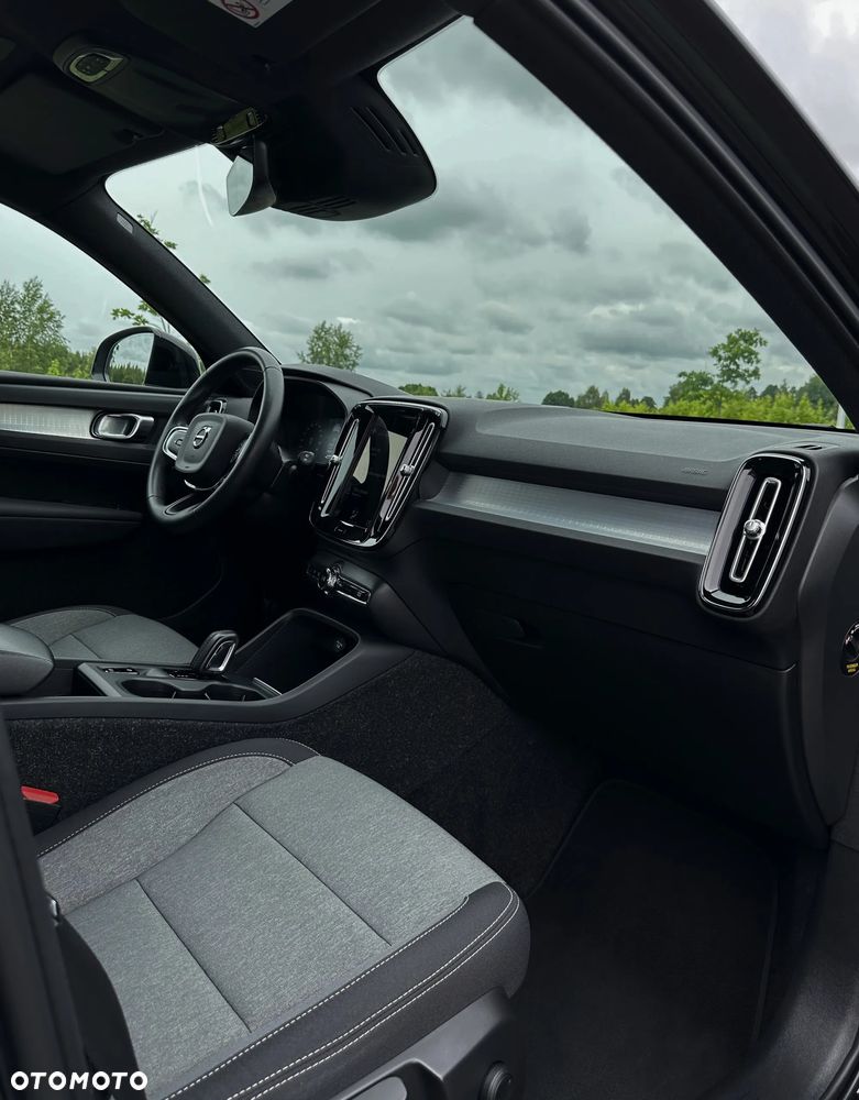 Volvo XC 40 - 23