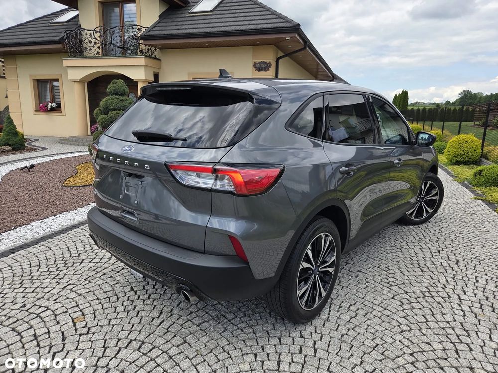 Ford Kuga 1.5 EcoBoost ST-LINE - 23