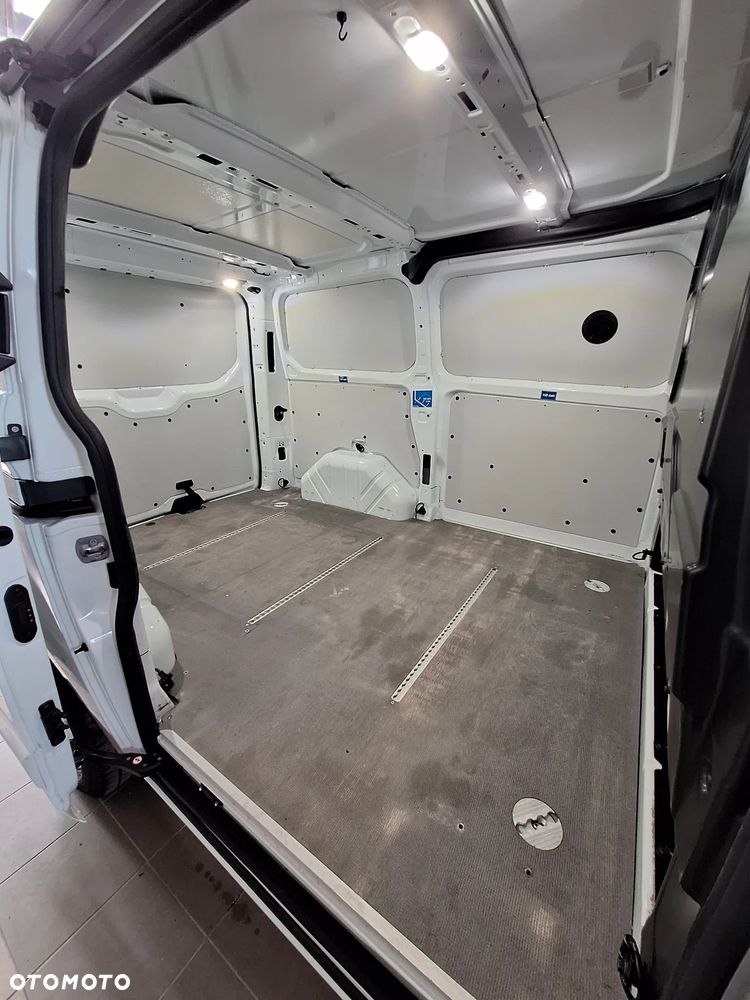 Ford Transit Custom - 34