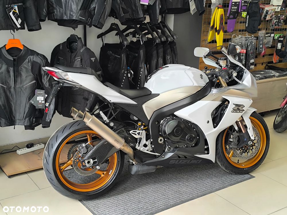 Suzuki GSX-R - 2