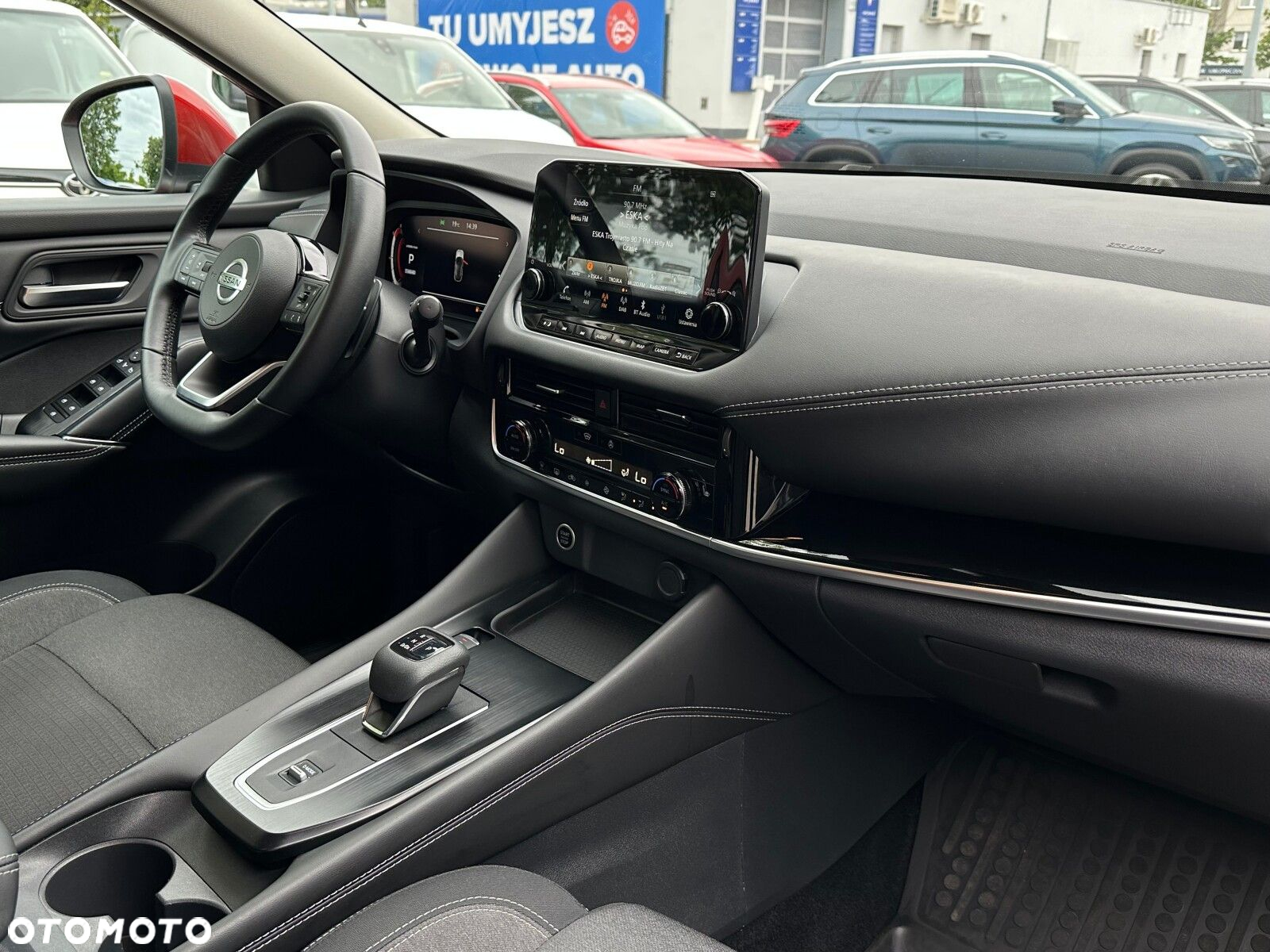 Nissan Qashqai 1.3 DIG-T N-Connecta DCT - 16