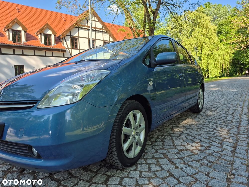Toyota Prius 1.5 VVT-i Prestige - 11