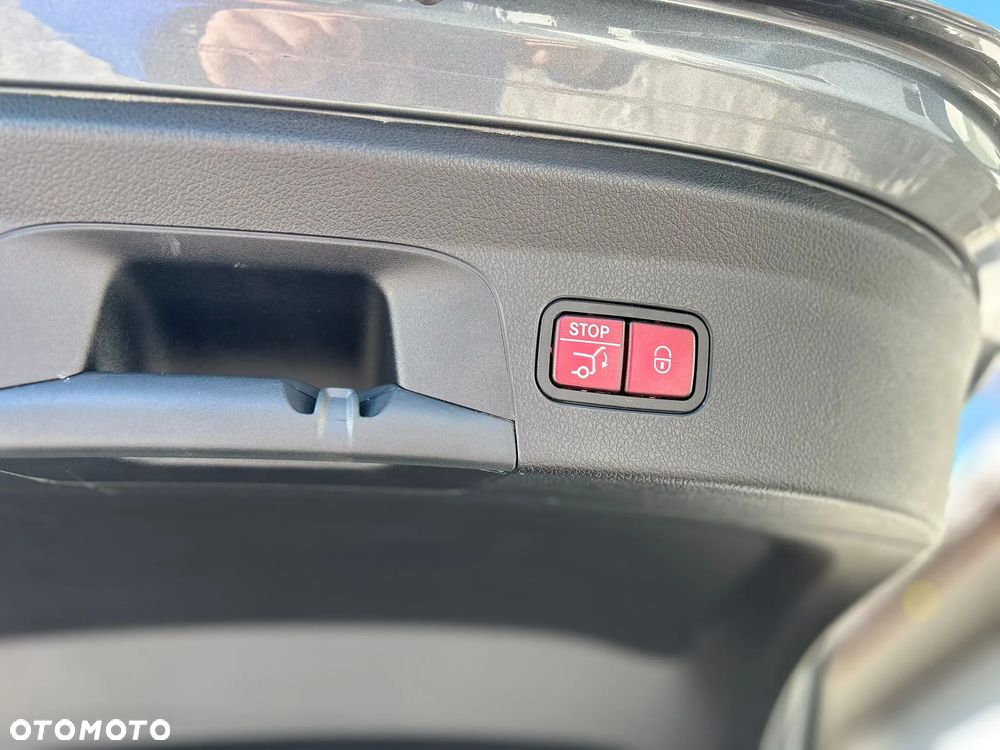 Mercedes-Benz GLE - 21