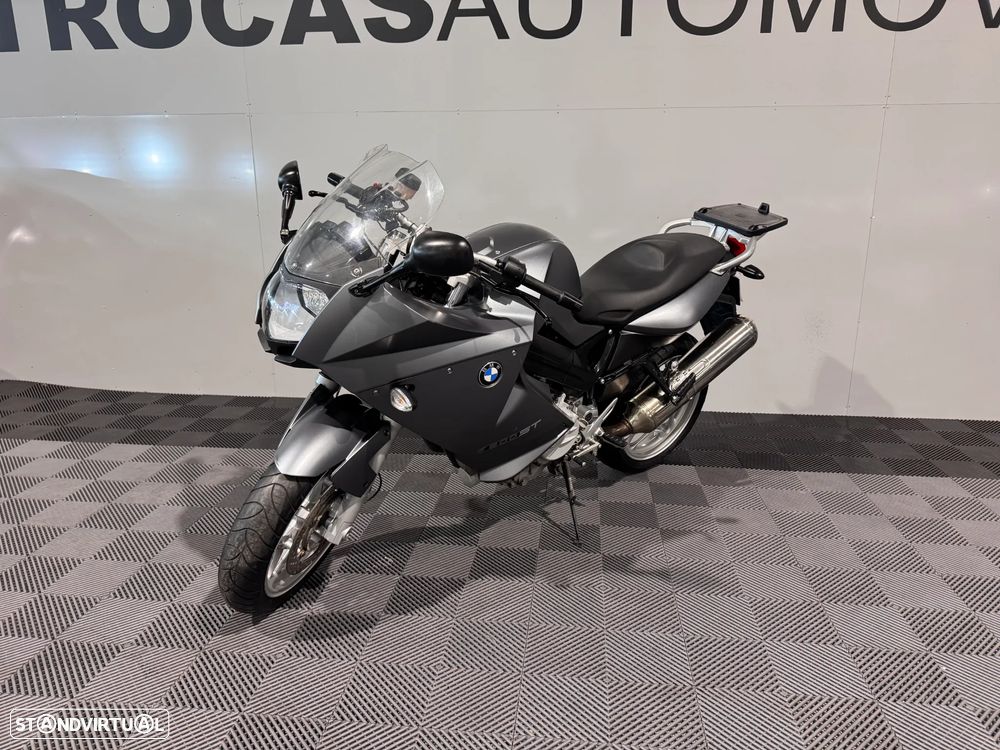 BMW F 800 ST - 12