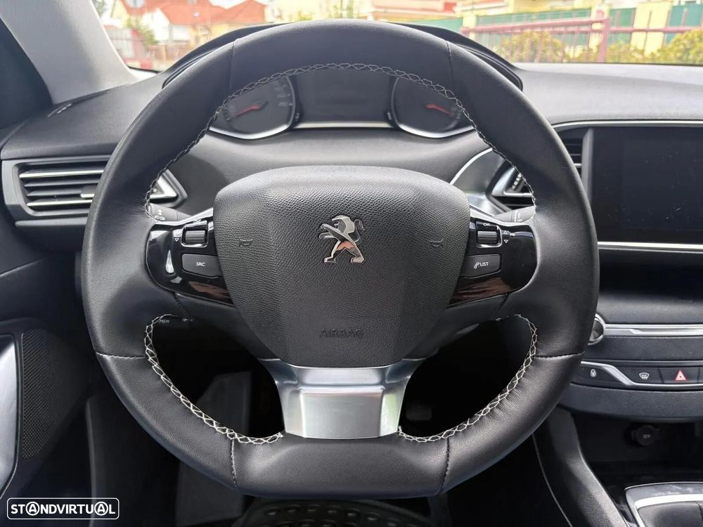 Peugeot 308 SW 1.2 PureTech Style - 35