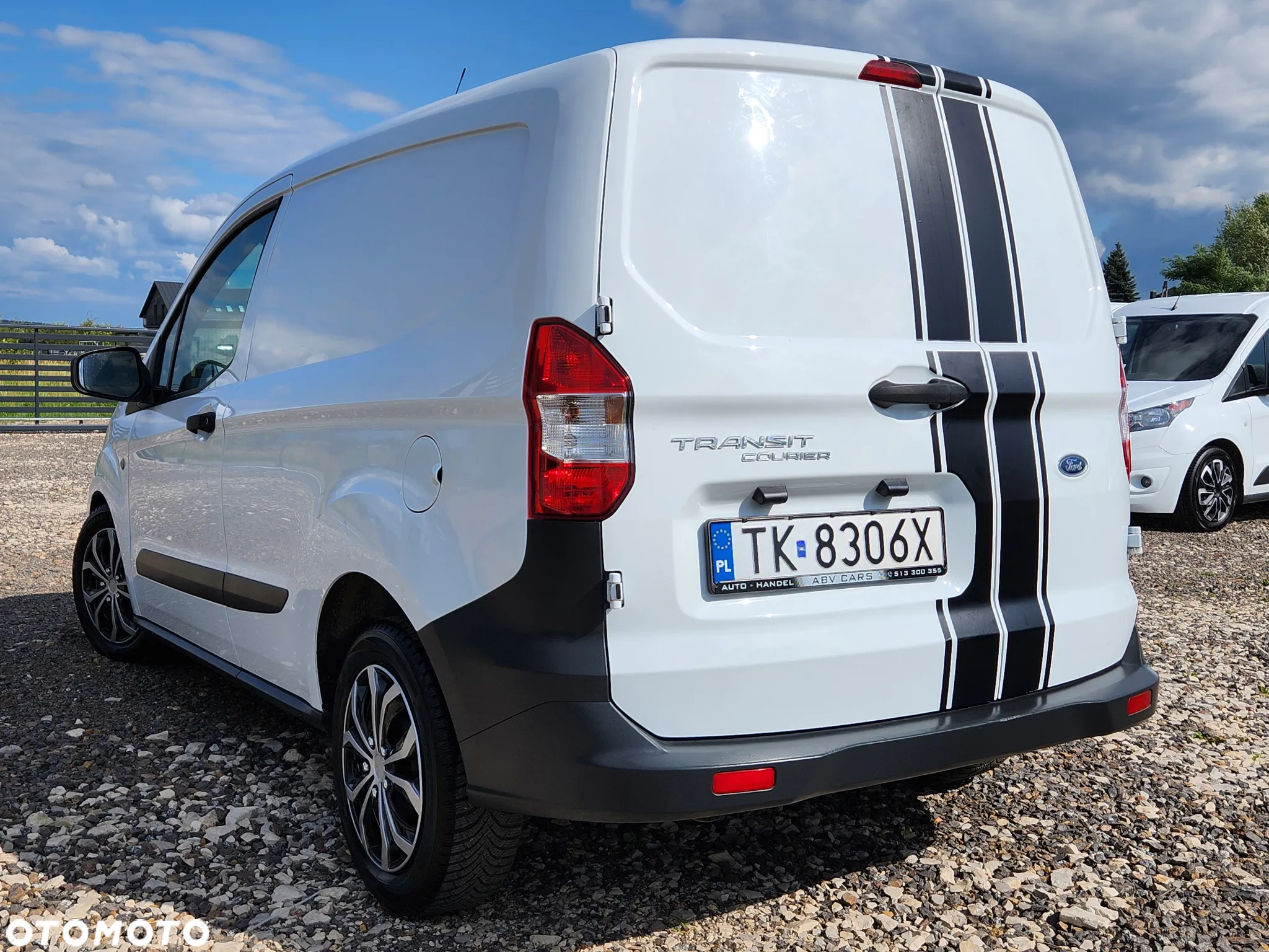 Ford Transit courier - 17