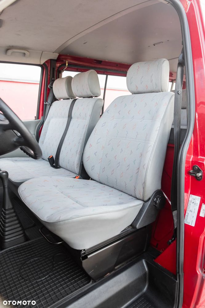 Volkswagen Transporter - 18