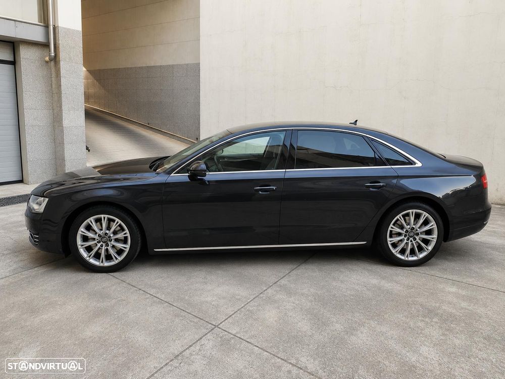 Audi A8 4.2 TDi V8 quattro - 5