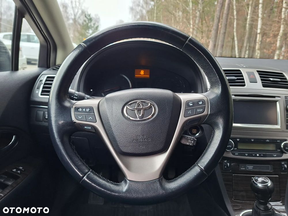 Toyota Avensis 2.0 D-4D Sol - 20