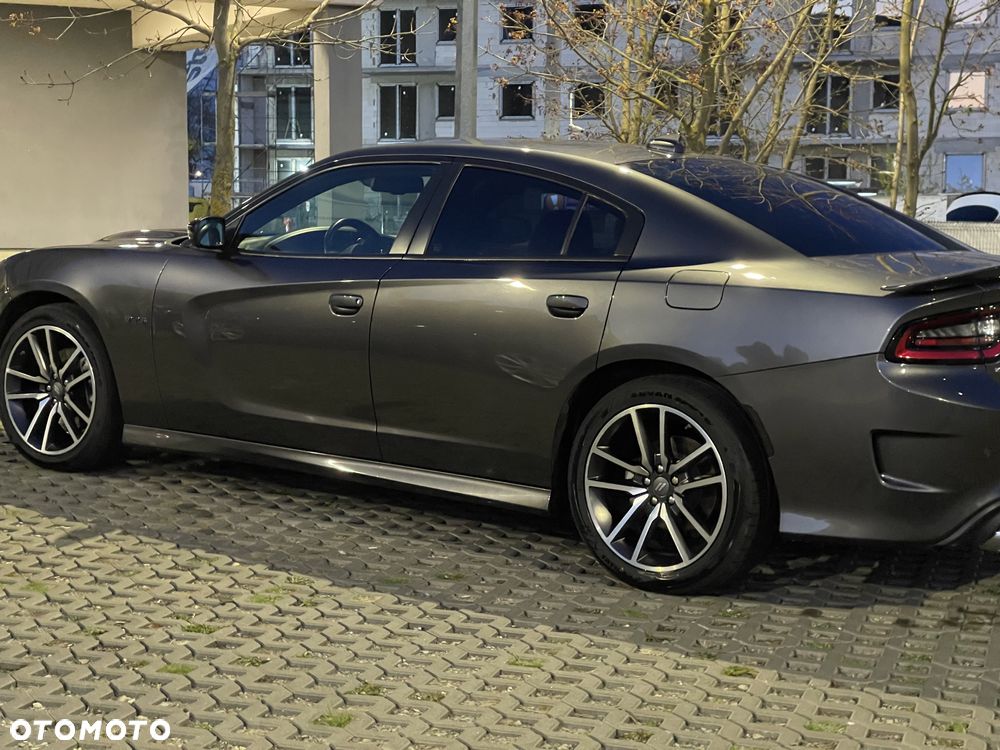 Dodge Charger 5.7 R/T - 4