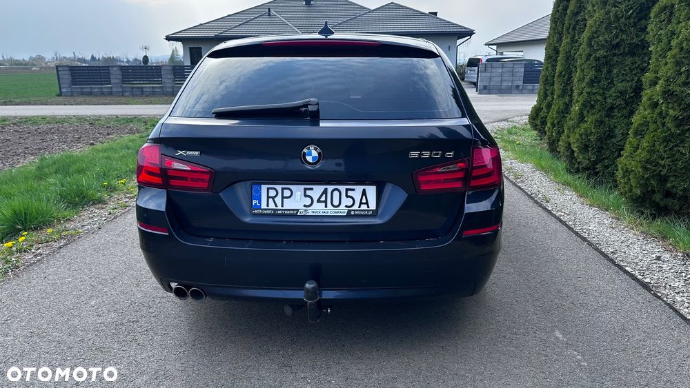 BMW Seria 5 530d xDrive - 6