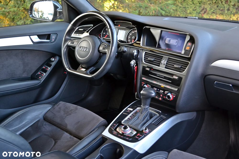 Audi A4 Avant 40 TDI quattro S tronic S line - 16