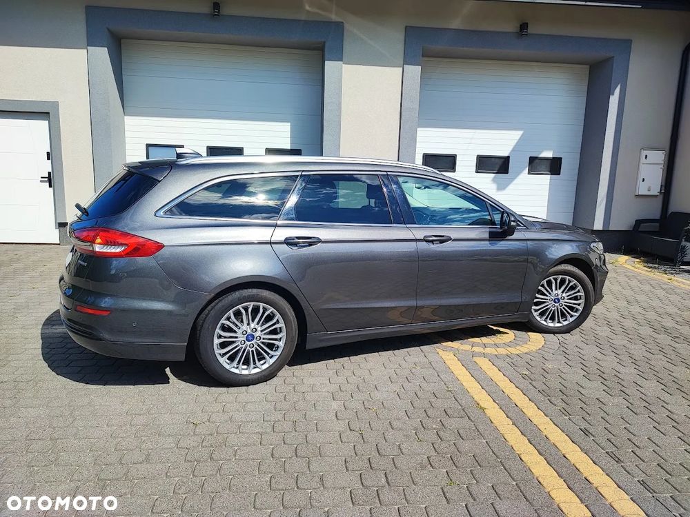Ford Mondeo 2.0 Hybrid Titanium - 4