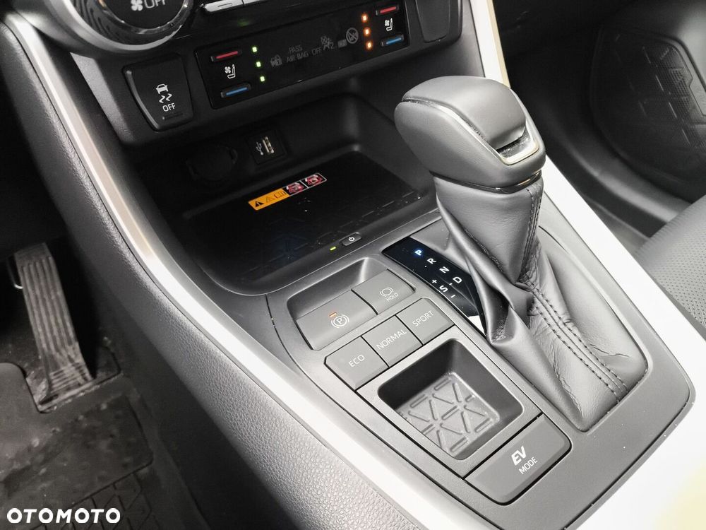 Toyota RAV4 2.5 Hybrid Executive 4x2 - 24