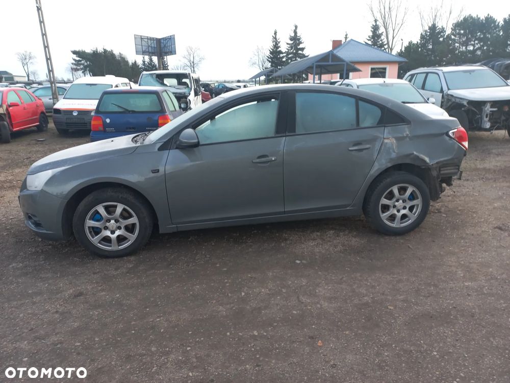 Chevrolet Cruze sedan 2.0 Vcdi 92kw 09r wszystkie części GCV - 2