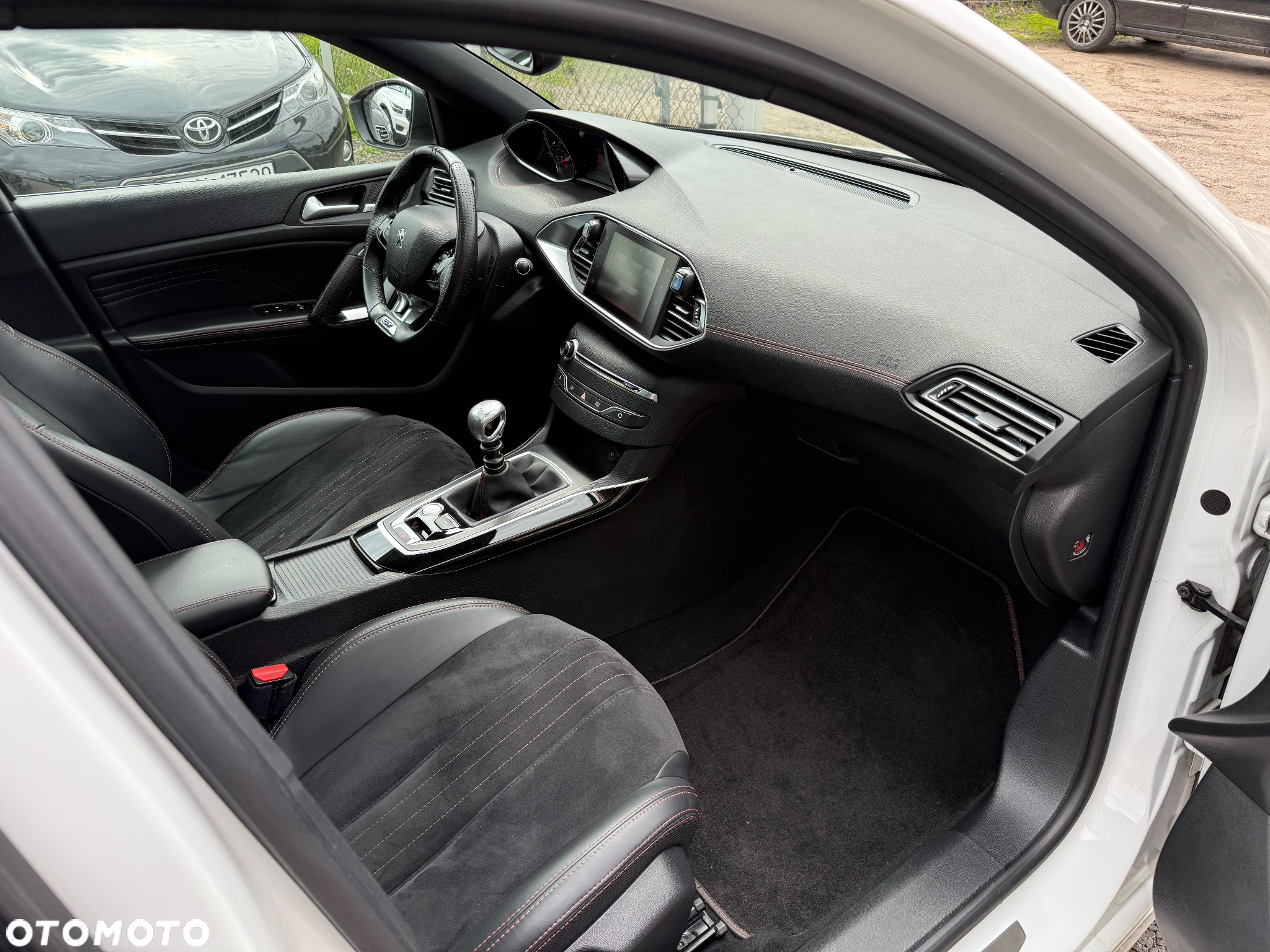 Peugeot 308 1.6 e-THP GT S&S - 25