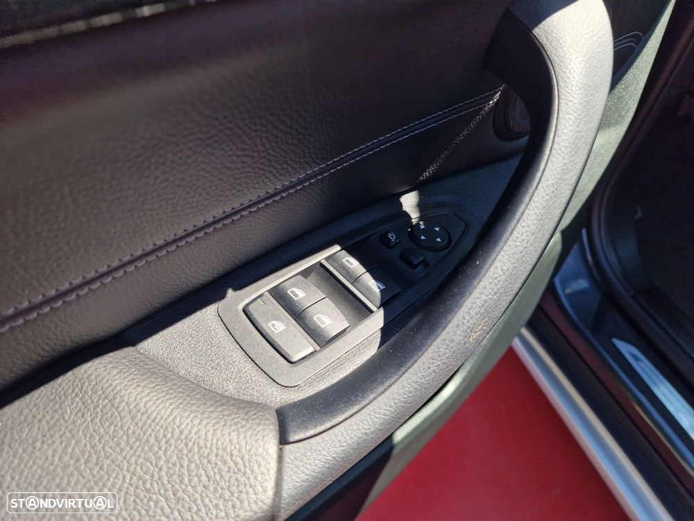 BMW X1 16 d sDrive Line Sport Auto - 13