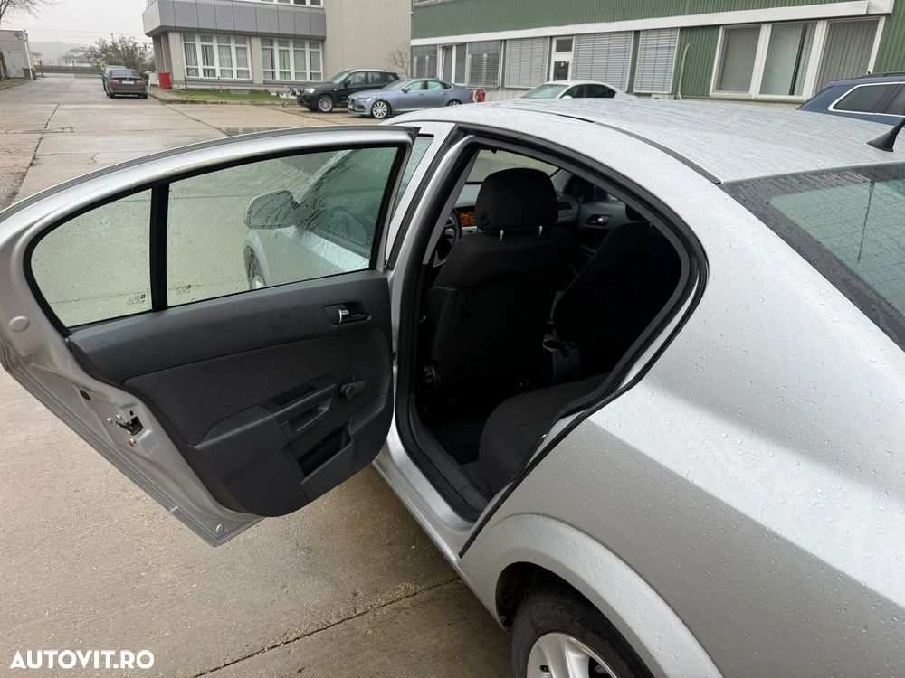 Opel Astra 1.6 TWINPORT ECOTEC Start/Stop Active - 9