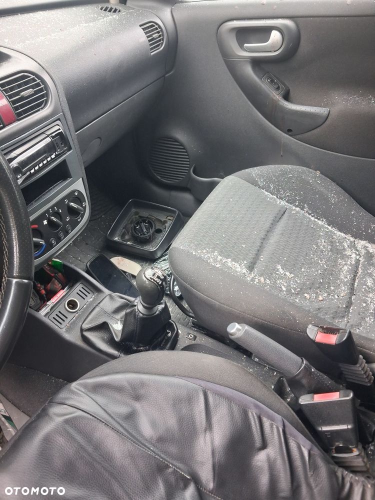 Opel Combo - 8