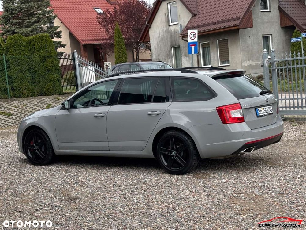 Skoda Octavia 2.0 TSI RS DSG - 17