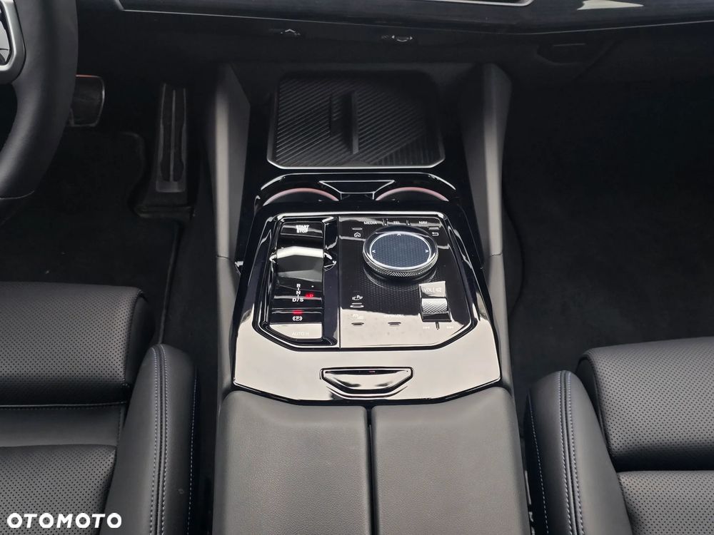 BMW Seria 5 520d xDrive mHEV M Sport - 17