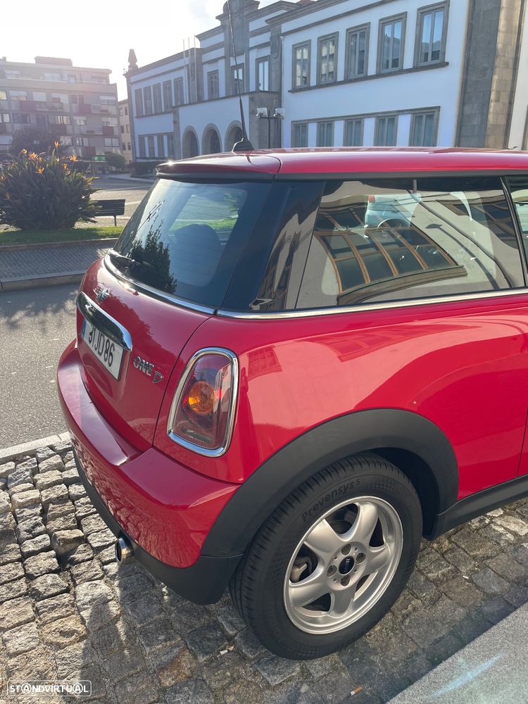 MINI 3 Portas One D - 6