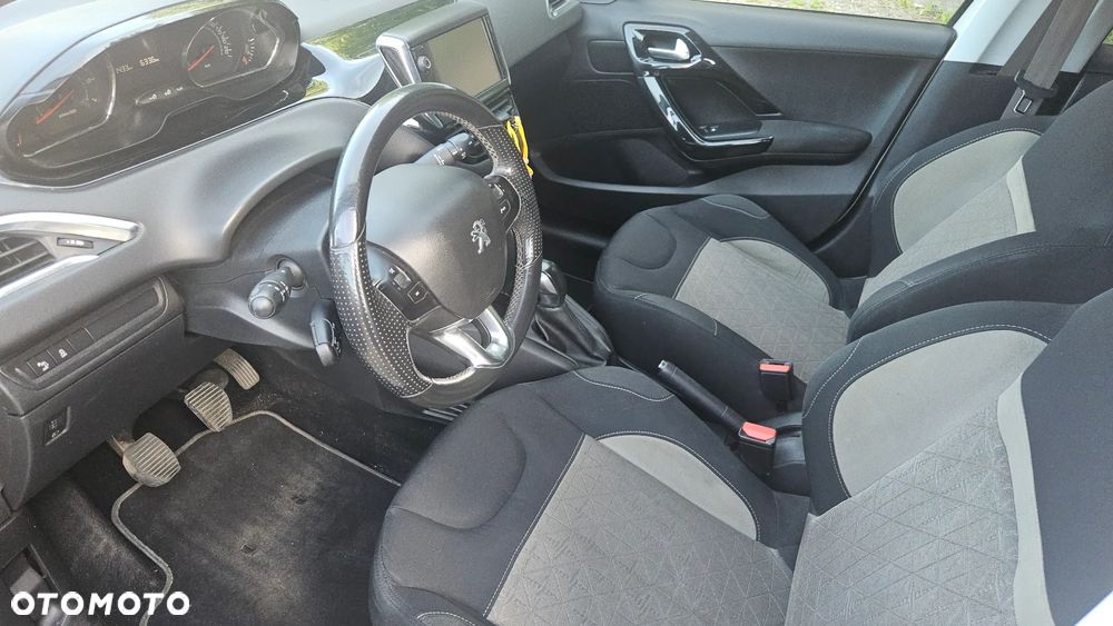 Peugeot 208 1.2 PureTech Active - 25