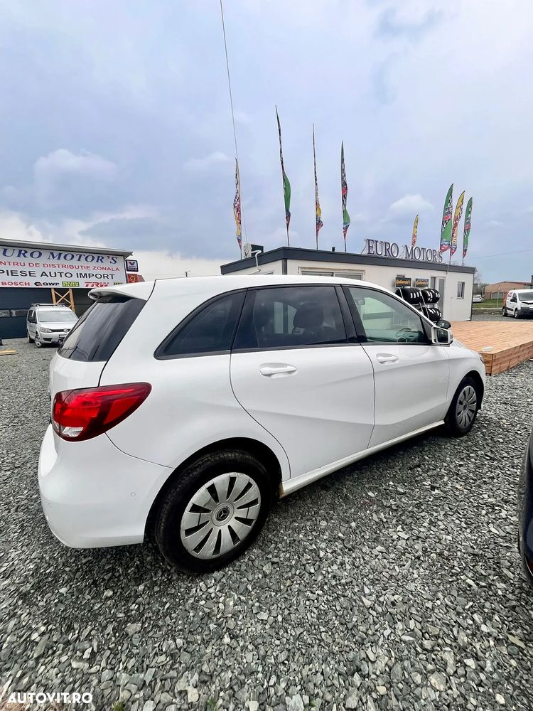 Mercedes-Benz B 220 - 20