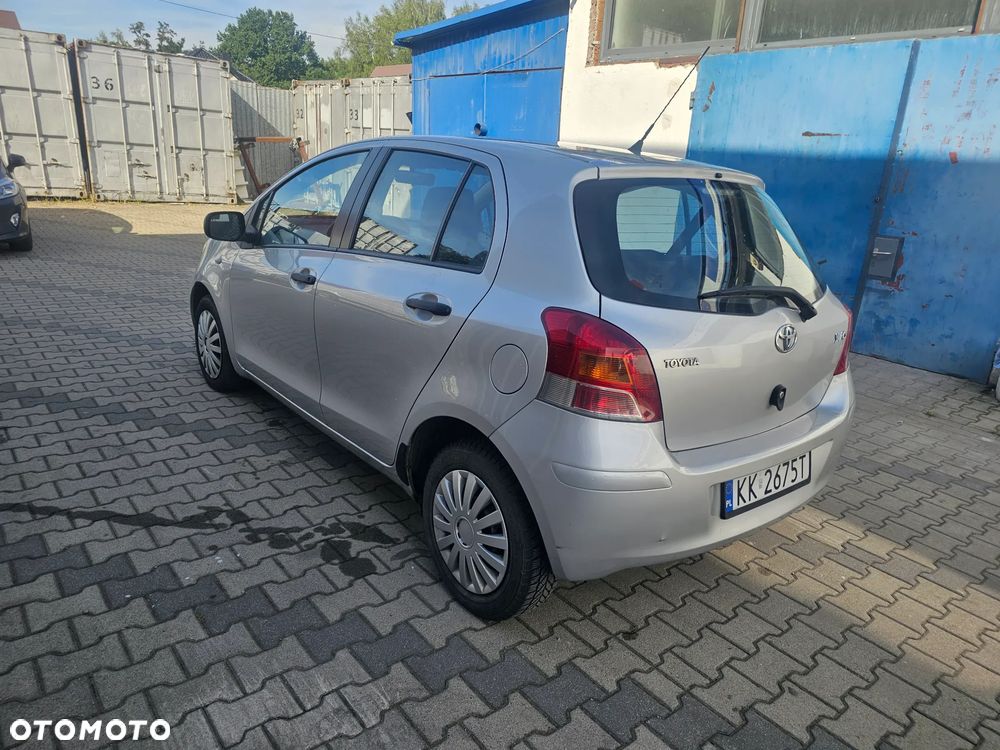 Toyota Yaris 1.0 Entry - 4