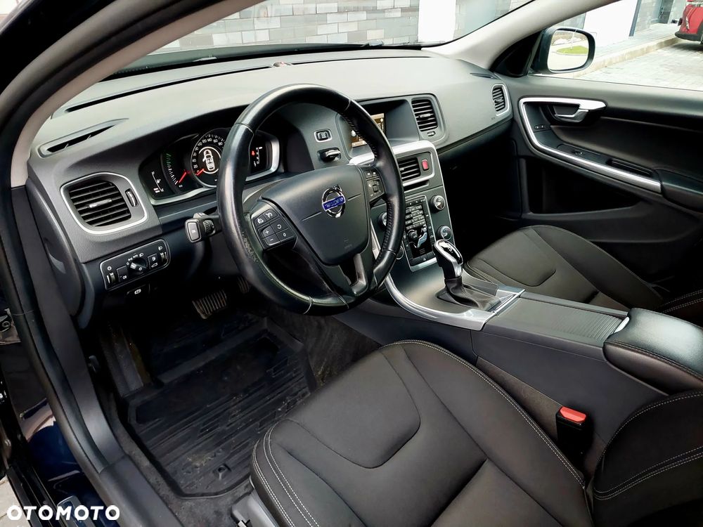 Volvo S60 T3 Drive-E Momentum - 9