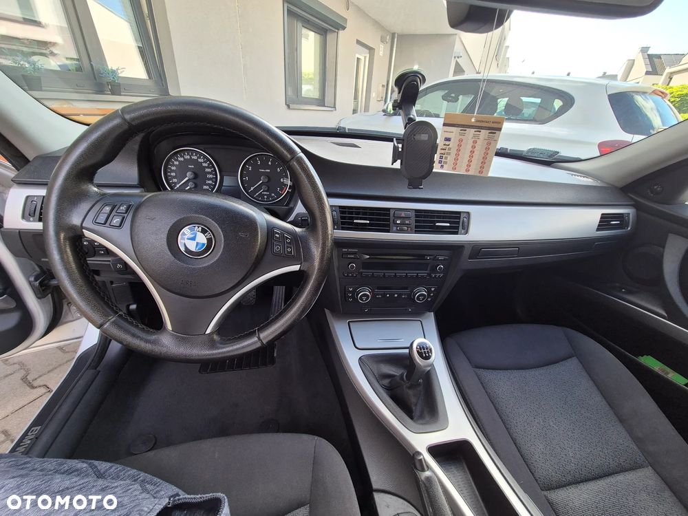 BMW Seria 3 - 24