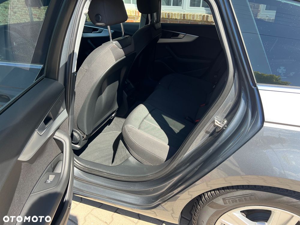 Audi A4 Avant 2.0 TDI - 24