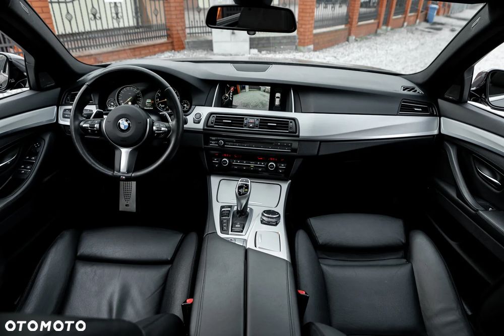 BMW Seria 5 535i xDrive Sport-Aut Luxury Line - 28