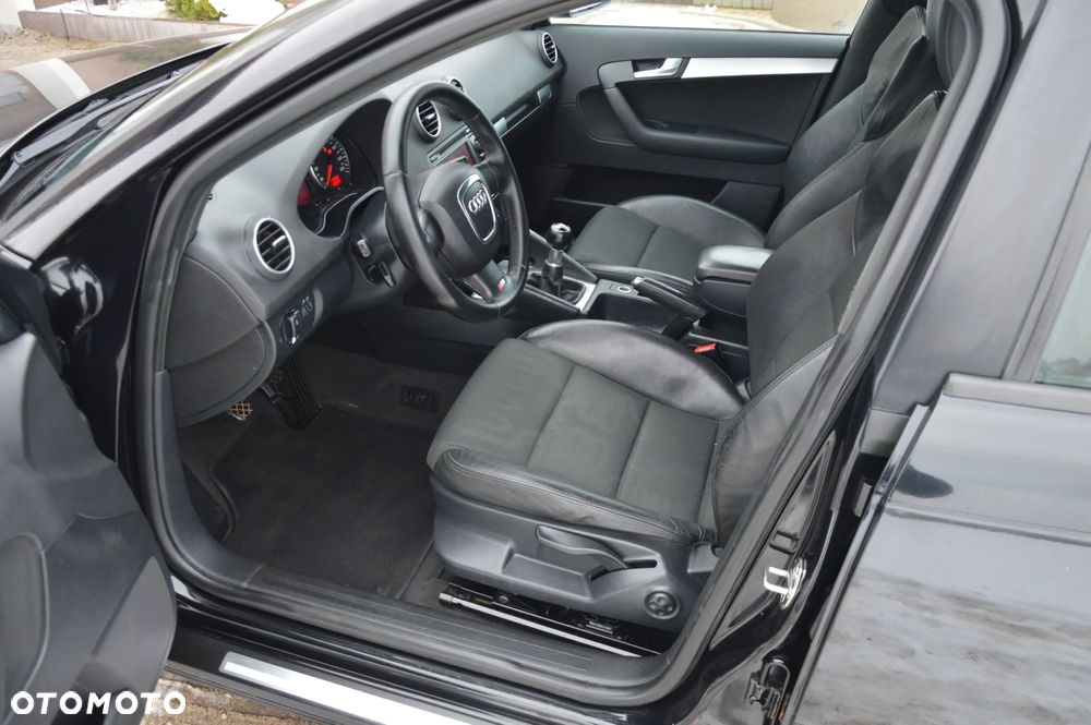 Audi A3 Sportback 2.0 TDI DPF S line Sportpaket plus - 11