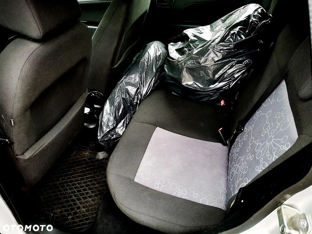 Ford Fiesta 1.3 Fun - 6
