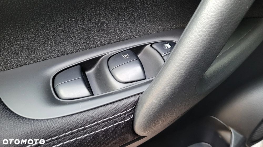Nissan Qashqai 1.6 DCi Acenta EU6 - 12