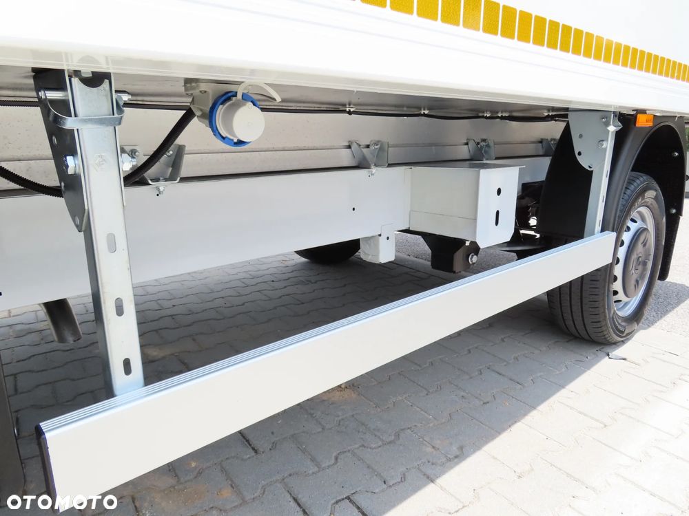 Renault Master 2.3 dCi 163 Km WZMACNIANY Chłodnia -20*C + 30*C Z Izoterma 4.20 Cm 8 Euro Palet Zasilanie V230 Funkcja Grzania Kabina Sypialniana WEBASTO Stan Jak NOWY - 19