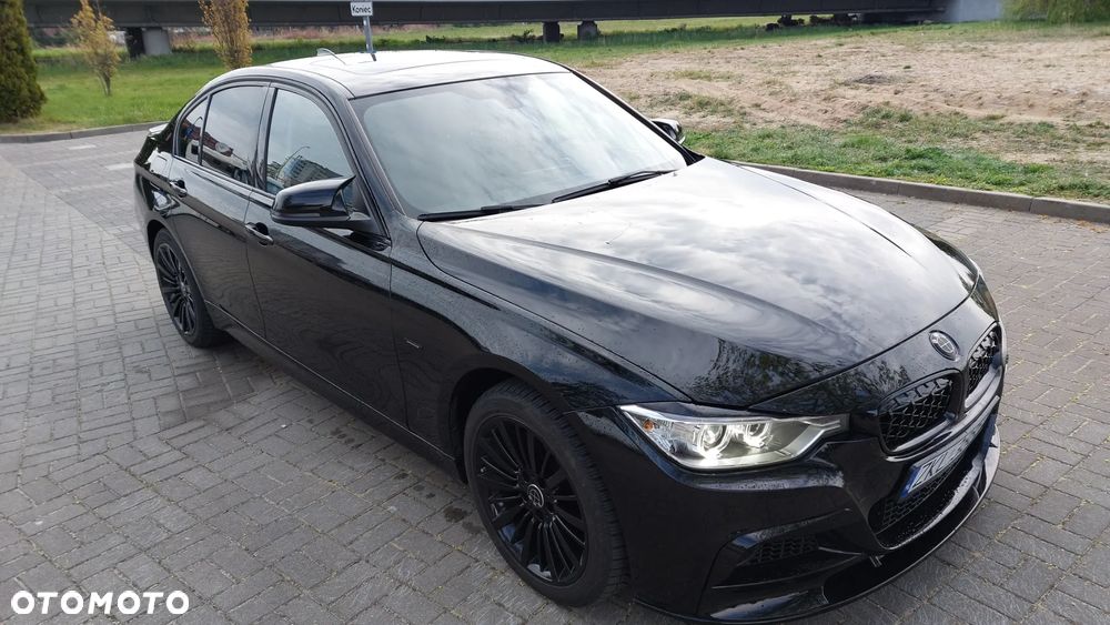 BMW Seria 3 328i xDrive Sport-Aut Luxury Line - 17