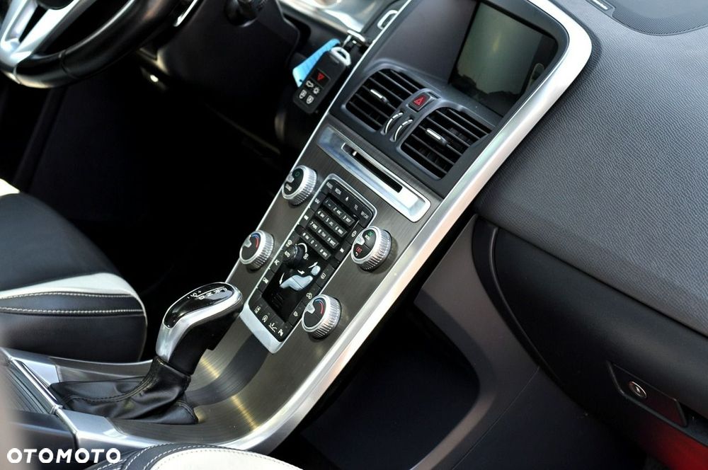 Volvo XC 60 - 24