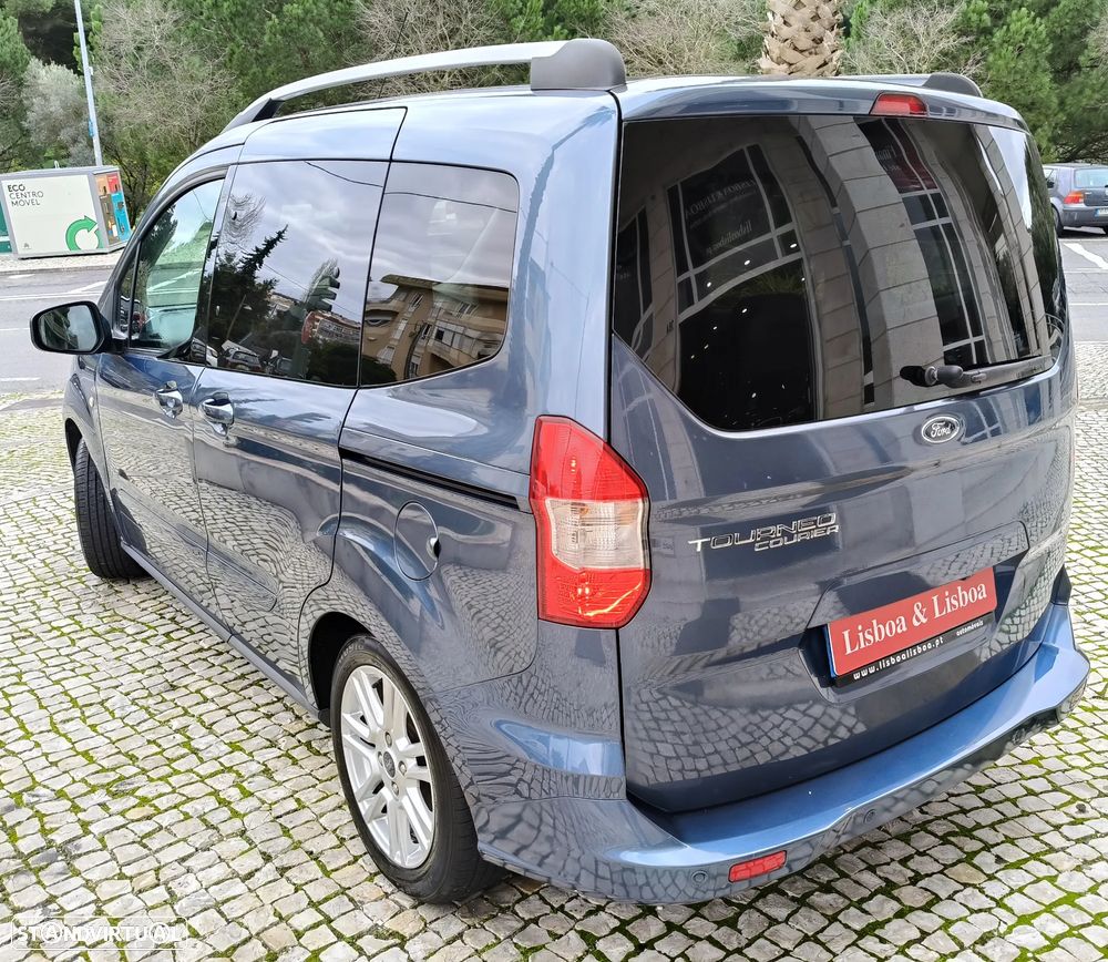 Ford Tourneo Courier 1.0 EcoBoost Titanium - 4
