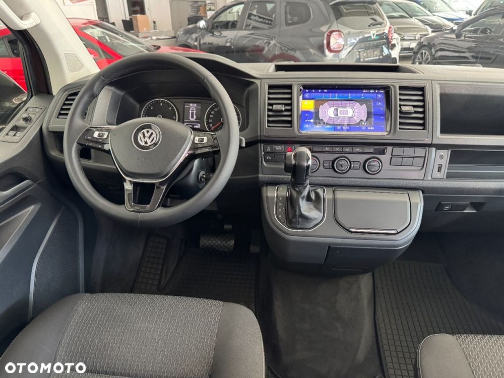 Volkswagen Multivan - 26