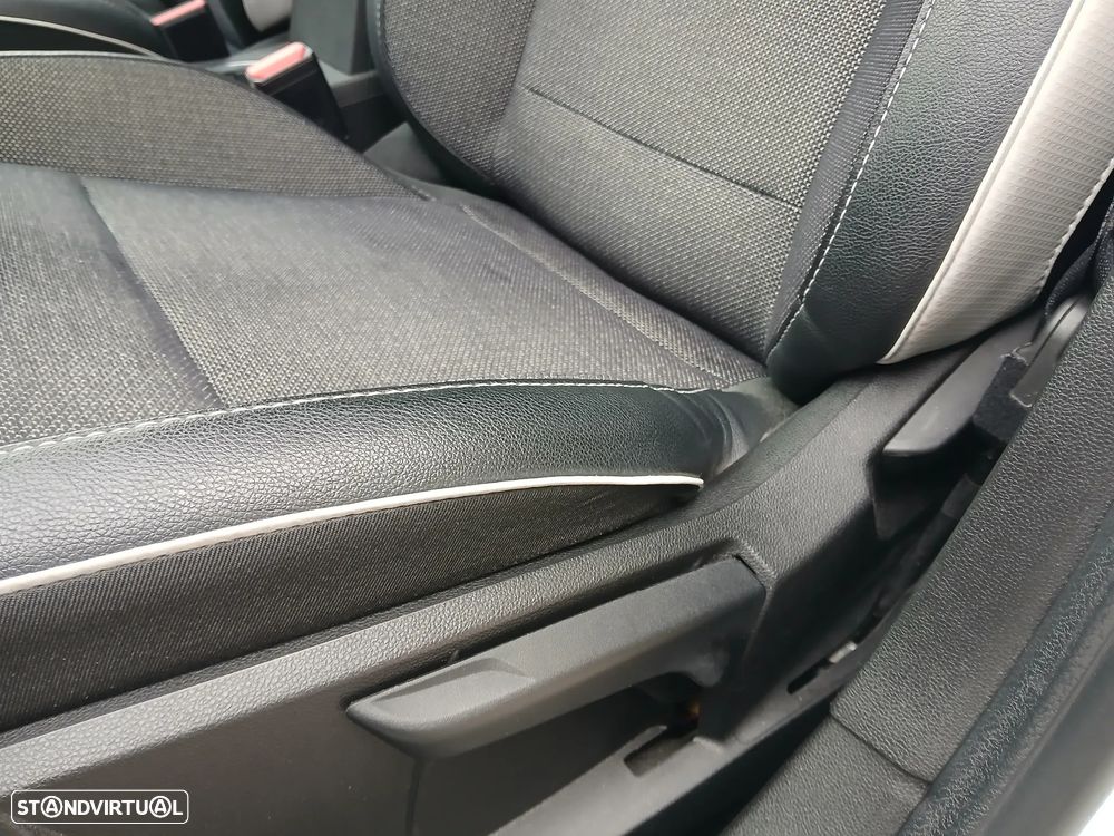 Renault Captur 1.0 TCe Techno - 13