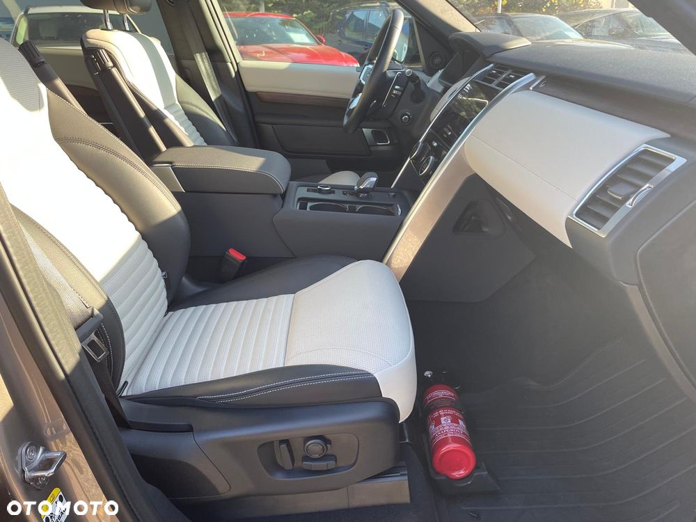 Land Rover Discovery 3.0 D250 mHEV R-Dynamic SE - 11