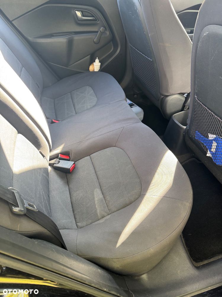 Kia Rio - 13