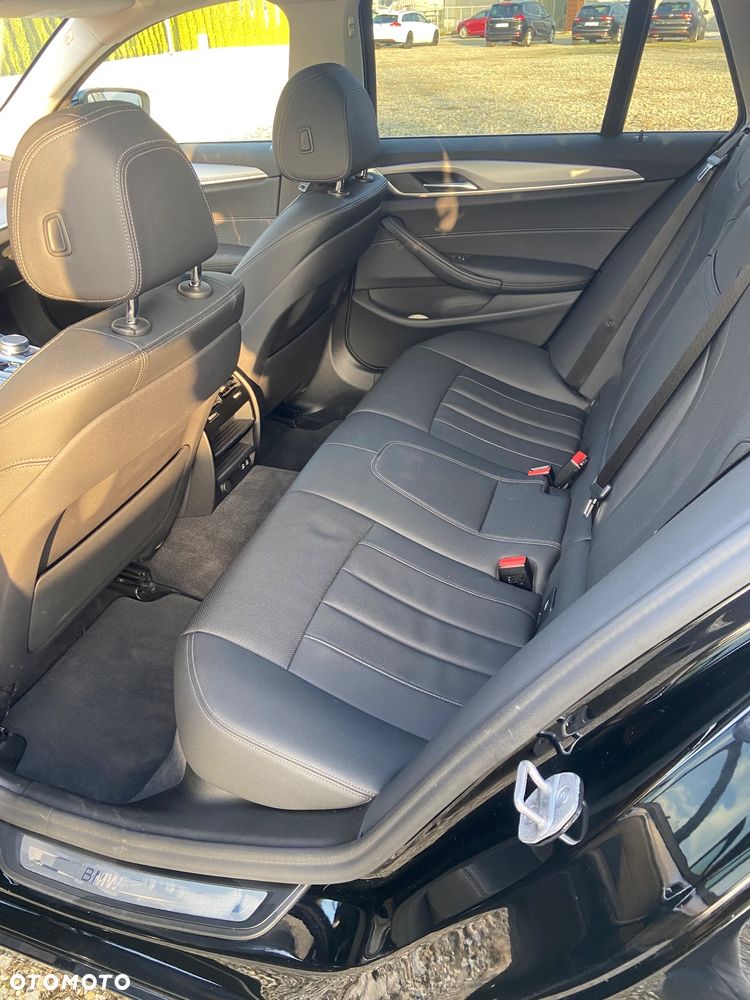 BMW Seria 5 520d Touring - 12