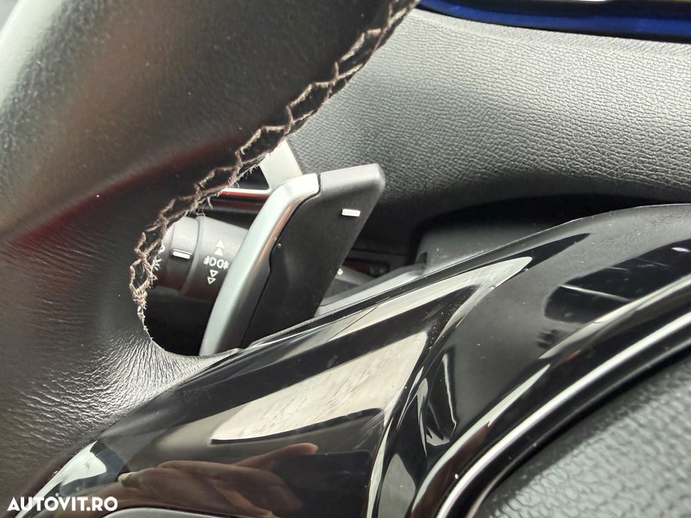 Peugeot 3008 1.2 PureTech Turbo S&S EAT6 Allure - 20