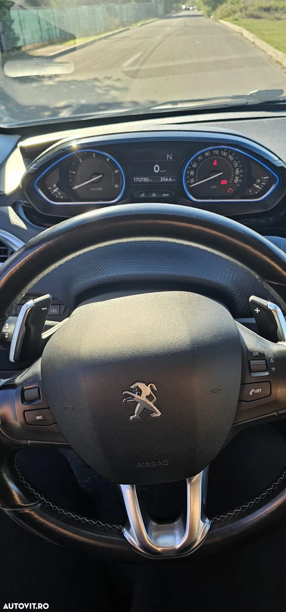 Peugeot 2008 - 3
